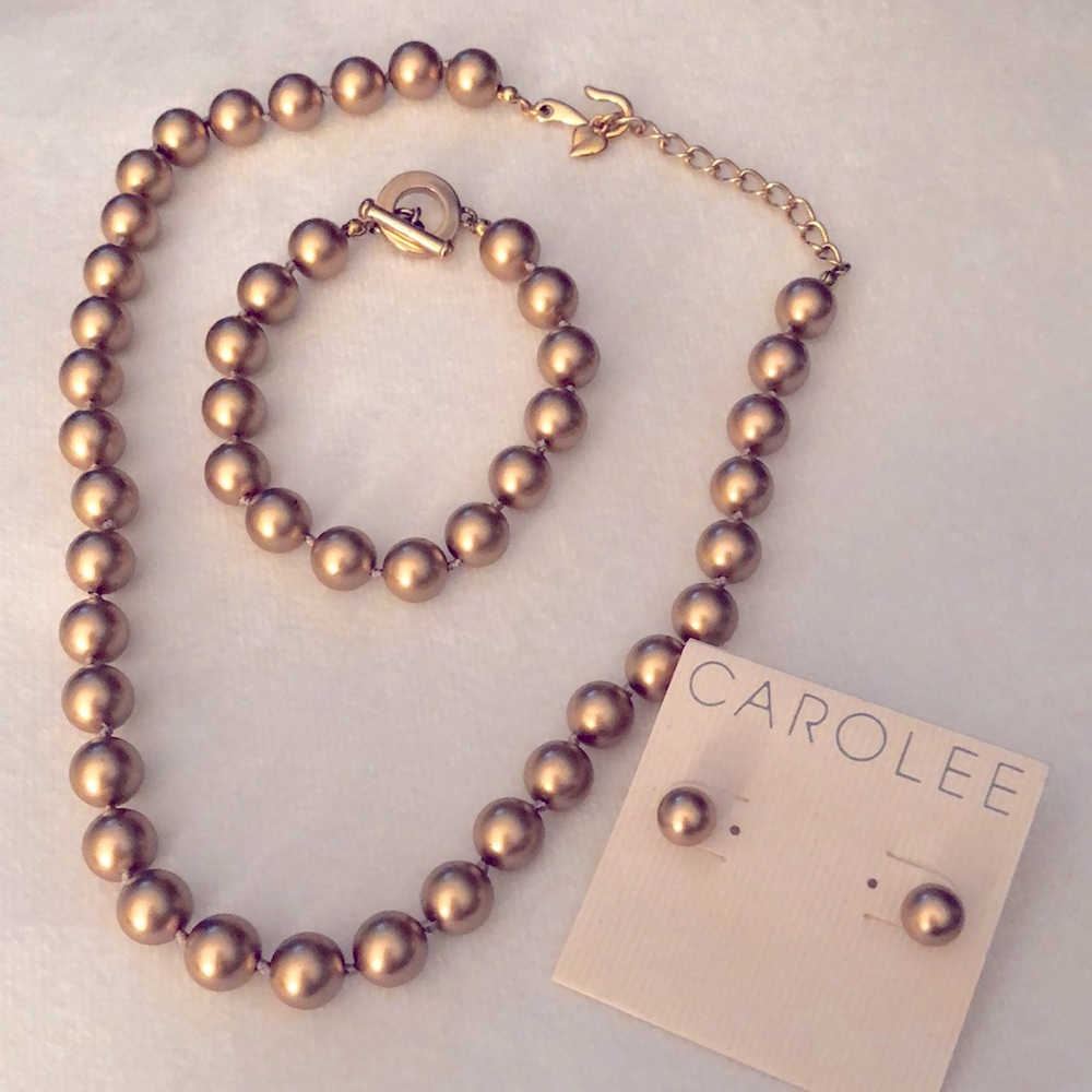 Carolee Gold pearl necklace, bracelet and earrings